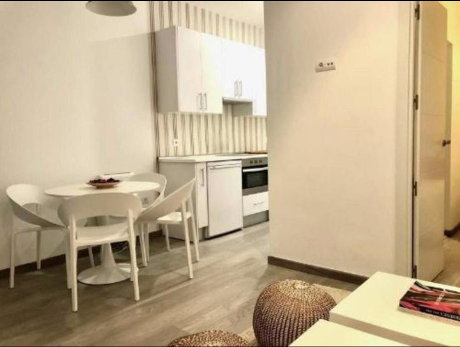 Ferienwohnung Madrid A Metros Del Retiro Exterior foto