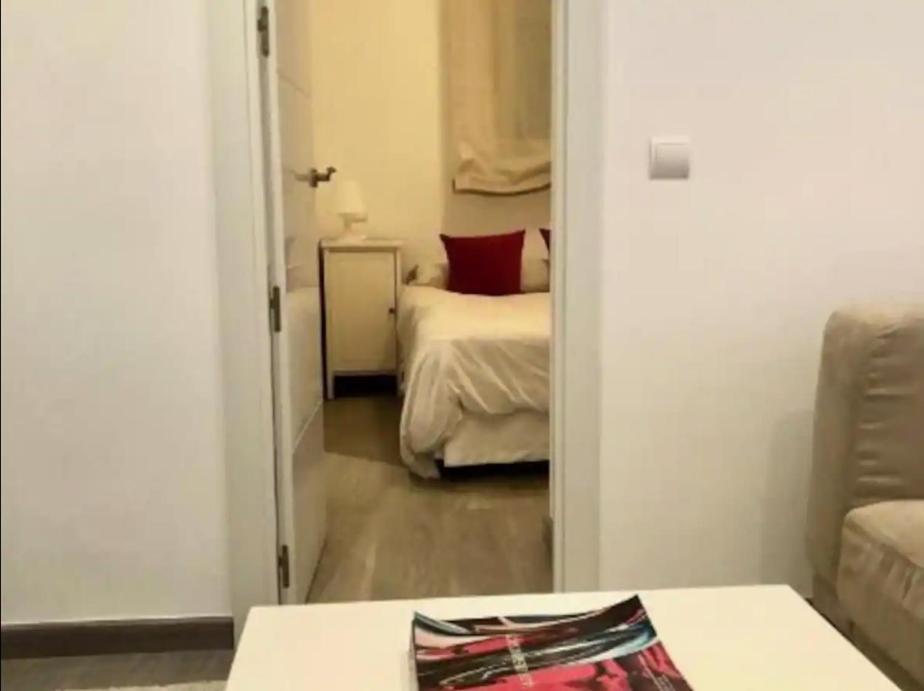 Ferienwohnung Madrid A Metros Del Retiro Exterior foto